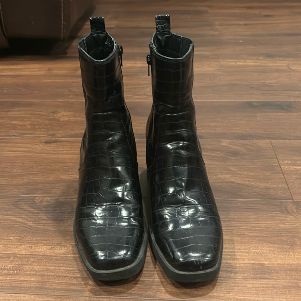 Women’s Bleecker & Bong Ankle Boots